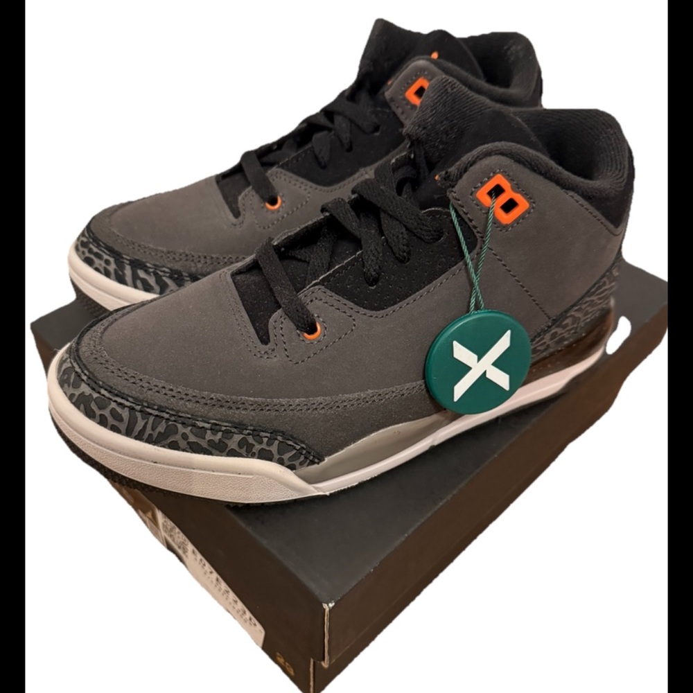 Jordan 3 Retro PS Night Stadium Total Orange Size 2.5Y New w/ Box